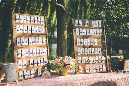 Escort card display