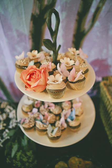 Mini flower cupcake stand