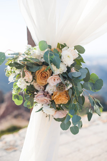 Wedding floral decor