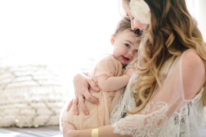 mother daughter maternity photos by Heather Kincaid