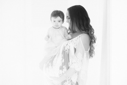 mother daughter maternity photos by Heather Kincaid