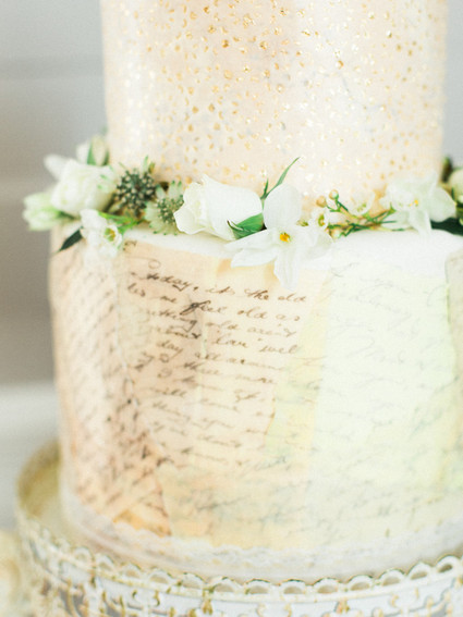 Vintage wedding cake