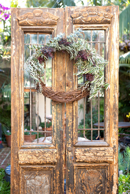 Vintage elopement decor