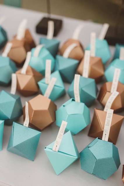 Geometric escort card table