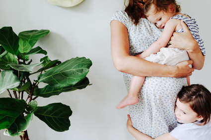 Amanda Watters lifestyle maternity photos