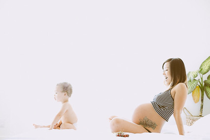 family maternity photos by Yuna Leonard Inspiration