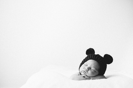 black and white newborn photos