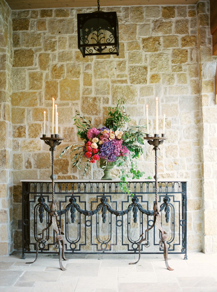 Vintage wedding decor