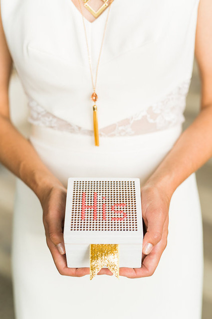 Wedding ring box