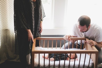 lifestyle newborn photos