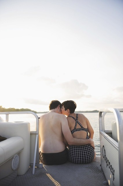 Lakeside maternity photos