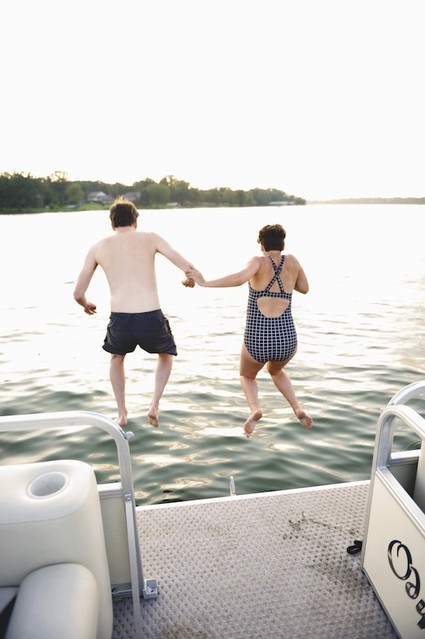 Lakeside maternity photos