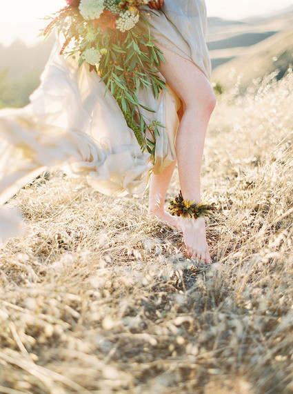 Organic and earthly wedding florals