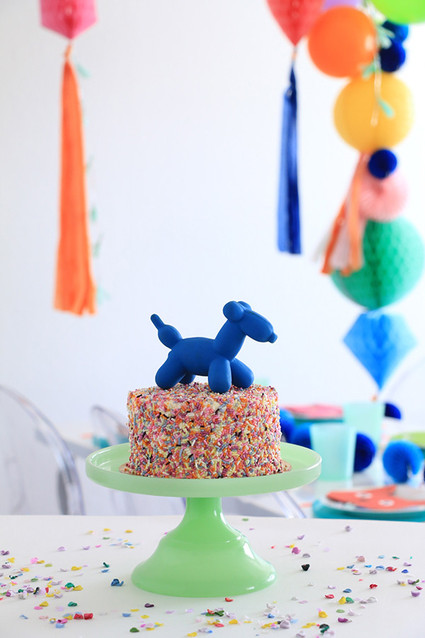 balloon animal cake