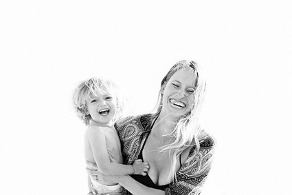 beach maternity photos in LA