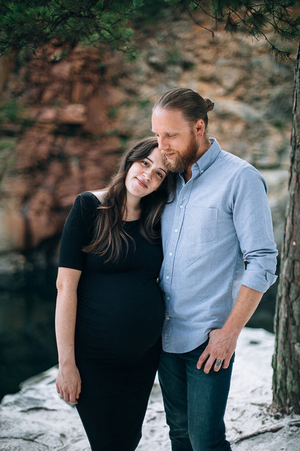 rock quarry maternity photos