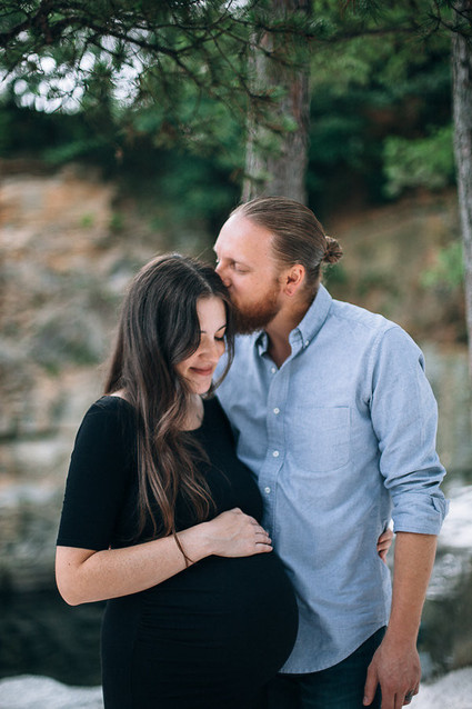 rock quarry maternity photos