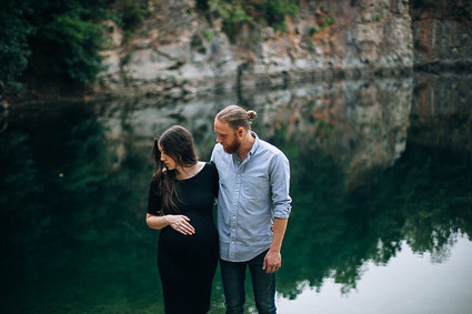 rock quarry maternity photos