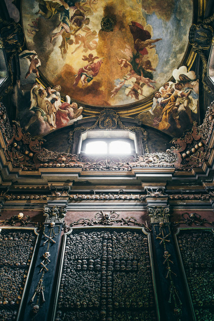 Romantic autumn Italian wedding