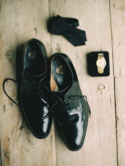 Groom's accessories