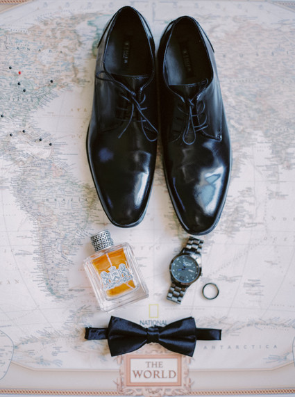 Groom's accessories