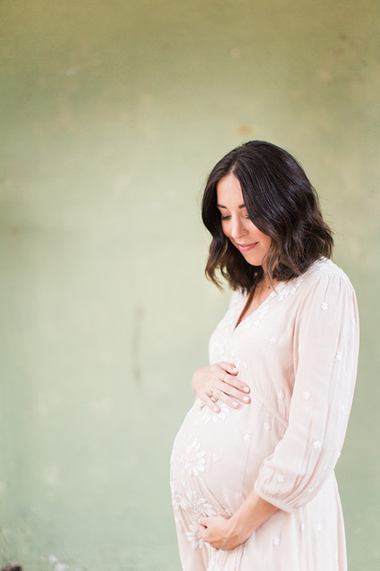 simple modern maternity photos