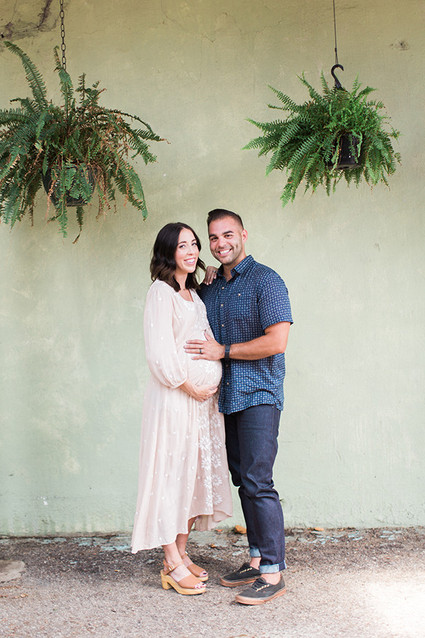 simple modern maternity photos