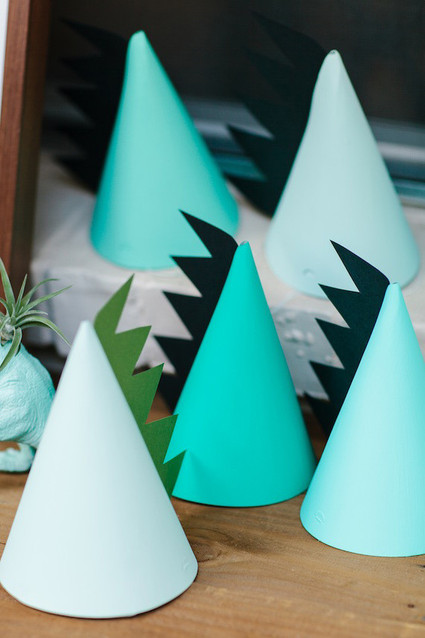 DIY dinosaur party hats