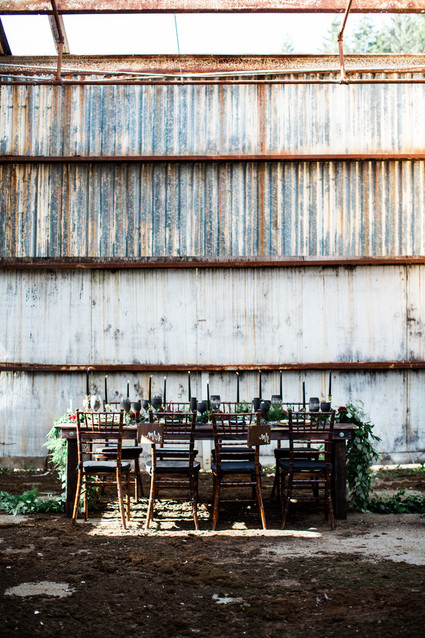 Black and gold wedding tablescape