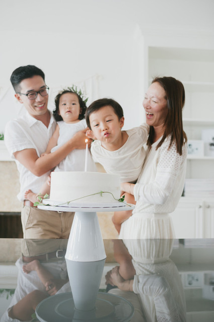 white feminine 1st birthday Inspiration