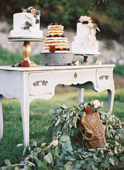 Wedding cake display