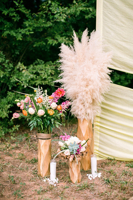 Bohemian ceremony decor