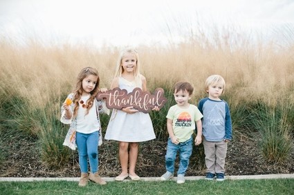 Kids thanksgiving table