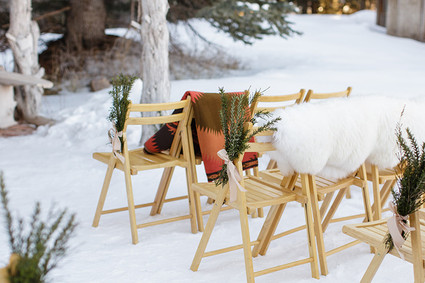 Outdoor winter ceremony