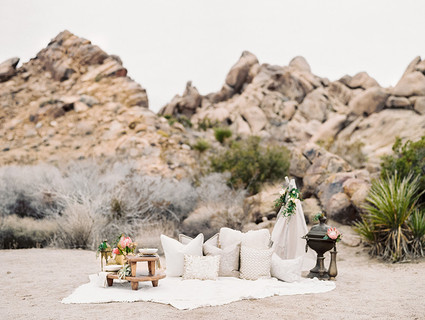 Desert lounge