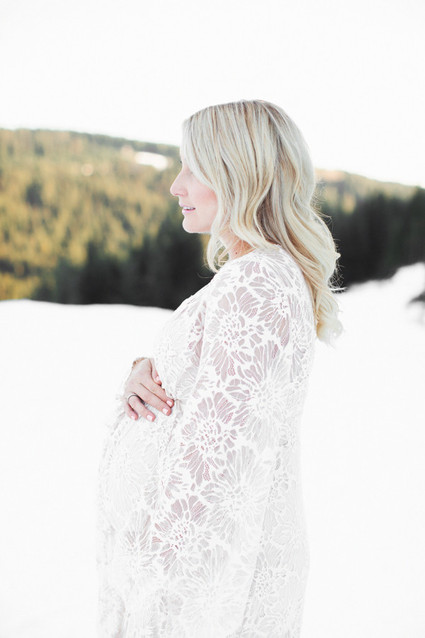 Winter maternity photos