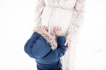 Winter maternity photos