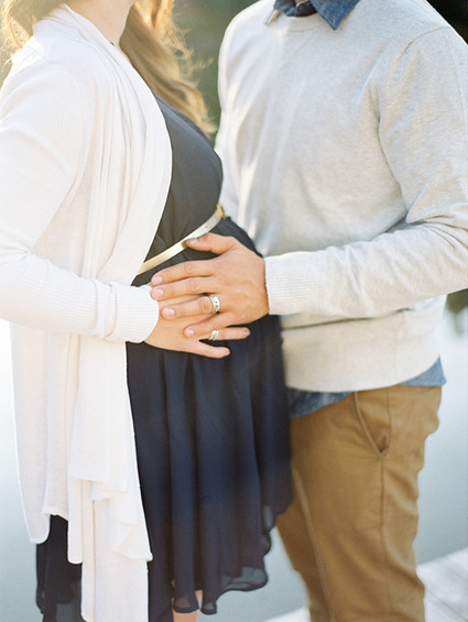 mountain maternity photos in Canada Inspiration
