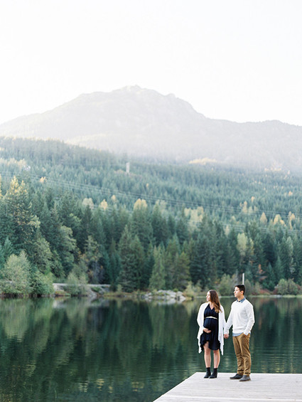 mountain maternity photos in Canada Inspiration