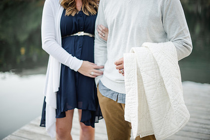 mountain maternity photos in Canada Inspiration