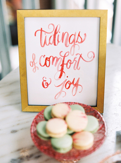 Holiday macarons