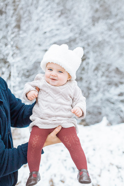 Snowy Utah family photos Inspiration
