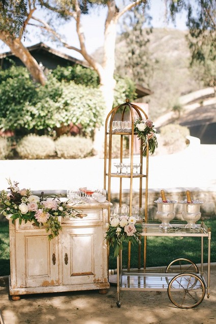 Rustic vintage wedding decor