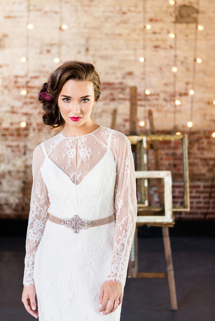 Long-sleeved wedding dress