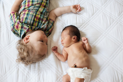 sibling newborn photos