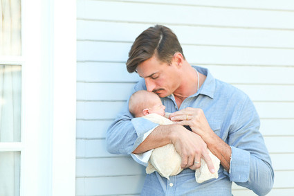beachy newborn photos in Malibu