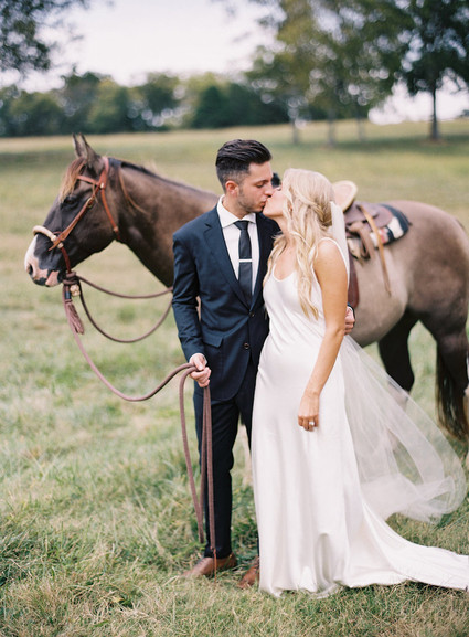 Rustic Tennessee wedding portrait