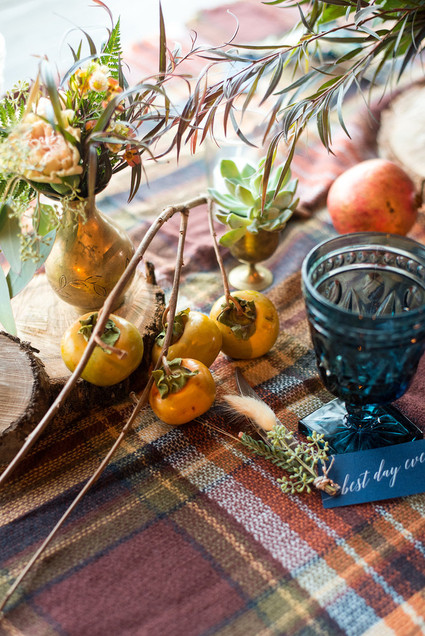 Rustic fall wedding decor