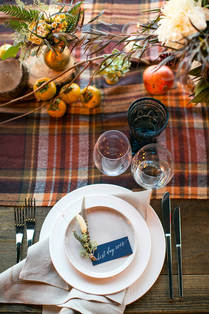 Rustic fall wedding decor