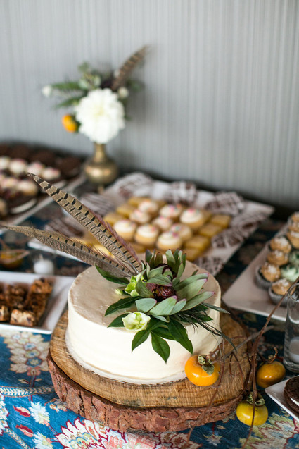 Rustic wedding cake